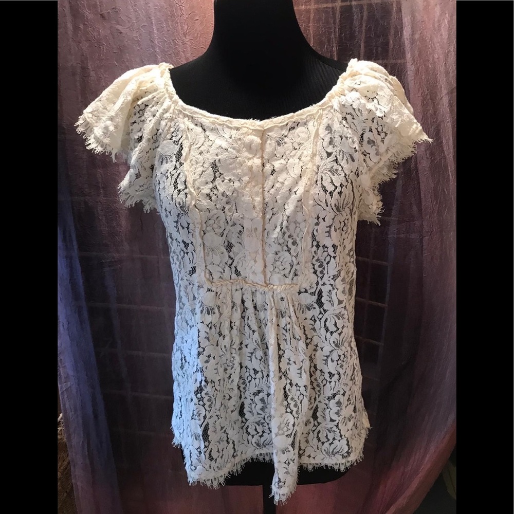 BCBGMaxazria White‎ Floral Lace Top sz Small